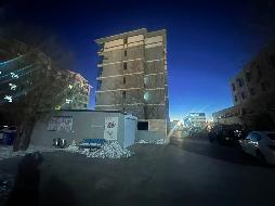 二连浩特市新华大街南、前进路西大红鼎小区9套住宅房产分别转让