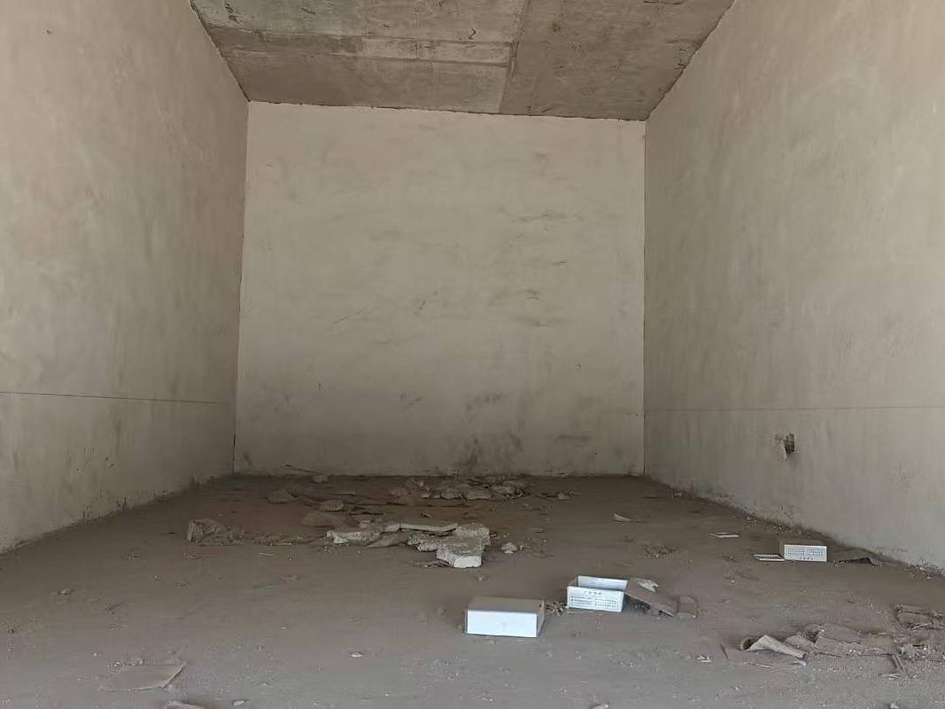 乌兰察布市察右前旗土贵乌拉镇光明路东、峰山路北光辉佳园小区3号楼30号车库转让（察哈尔右翼前旗人民政府国有资产监督管理委员）(国资监测编号GR2026NM1001952-2)