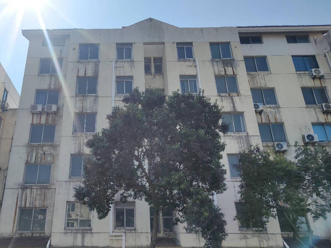 位于苏州工业园区新城花园9套房产第三次公开转让