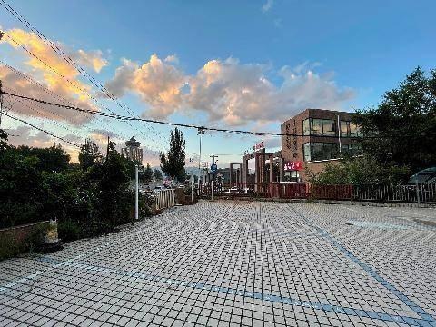 呼和浩特市新城区内蒙古华天大厦主楼及裙楼、锅炉楼及行政楼整体招租（年租金底价：4164300元/年，租期：10年）（内蒙古铁花文化产业投资有限责任公司）(国资监测编号GR2026NM1003917)
