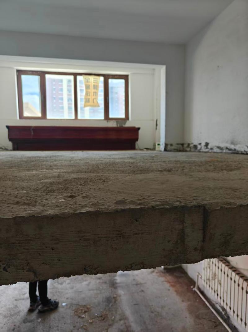 满洲里市住房保障事业发展中心一批（4套）车库分别转让