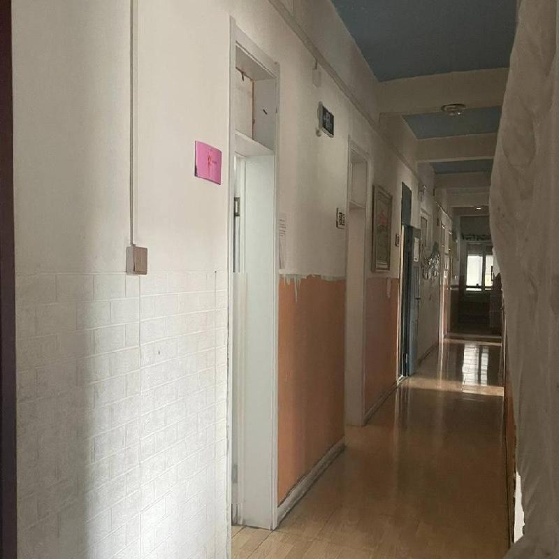 包头市昆都仑区友谊18号街坊42栋西二楼房产退管科招租（年租金底价：131826元/年，租期：5年）（内蒙古铁花文化产业投资有限责任公司）(国资监测编号GR2026NM1003938)