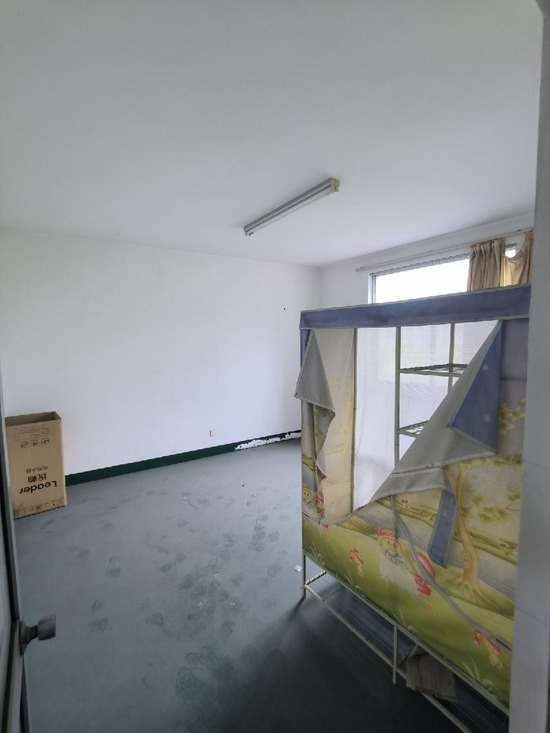 昆山市淀山湖镇曙光路66号403室等3套房产公开转让