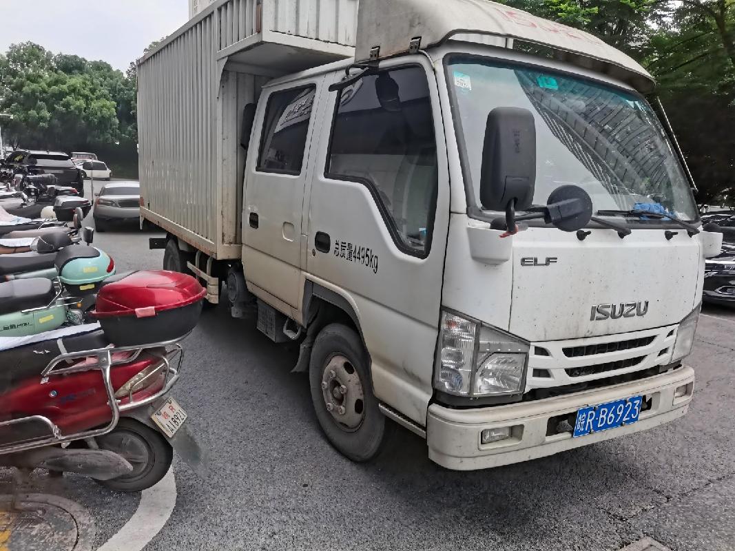 [池州市]五十铃牌QL5040XXYBUHW轻型厢式货车（皖RB6923）转让公告