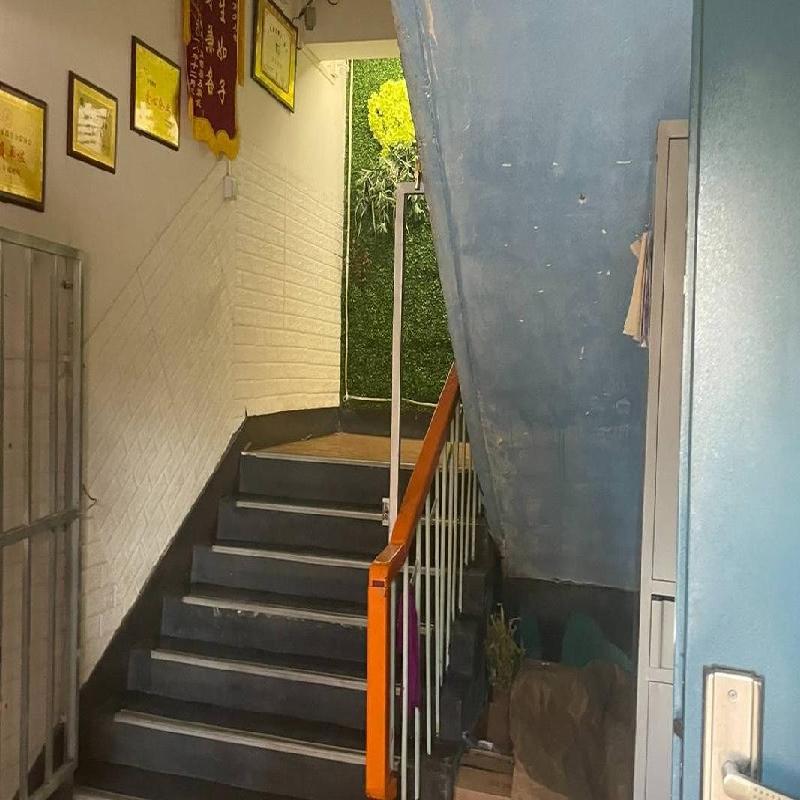 包头市昆都仑区友谊18号街坊42栋西二楼房产退管科招租（年租金底价：131826元/年，租期：5年）（内蒙古铁花文化产业投资有限责任公司）(国资监测编号GR2026NM1003938)