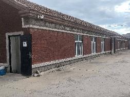 喀喇沁旗锦山镇河北东区(原喀喇沁旗柄粑厂)院内土地、部分房屋及附属设施整体出租（年租金底价320000.00元，租期10年）(国资监测编号GR2026NM1003809)