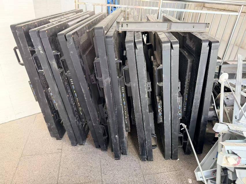 62台一体机等废旧教学物资转让公告