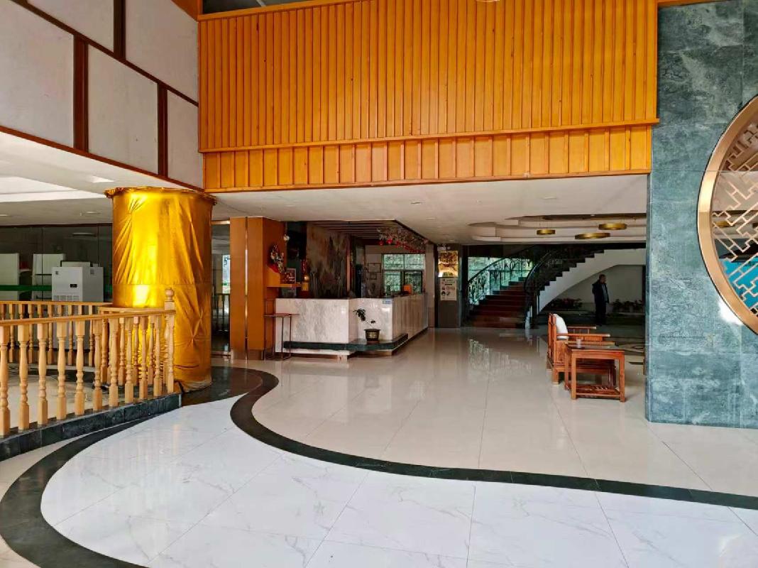 宜章县莽山大酒店（含职工宿舍）整体出租(国资监测编号GR2026HN2002989)