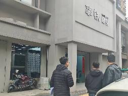 鹰潭农村商业银行股份有限公司持有的贵溪穗昌禽业科技有限公司等8户不良债权转让项目
