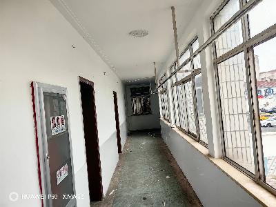 郑陆老派出所西侧办公楼及场地招租公告