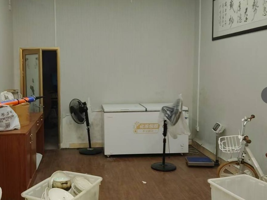 岳阳县荣家湾街道办事处富荣路北侧102室及103室(国资监测编号GR2026HN1003032)