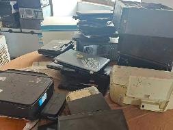 电脑、冰柜、（苏DXB917）尼桑小型普通客车等一批废旧资产转让公告(国资监测编号GR2026JS2003395)