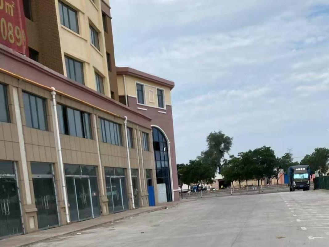 包头稀土高新区火炬路1号金辉华府22-211商业房转让（包头市滨河新区开发建设有限责任公司）(国资监测编号GR2026NM1003883)