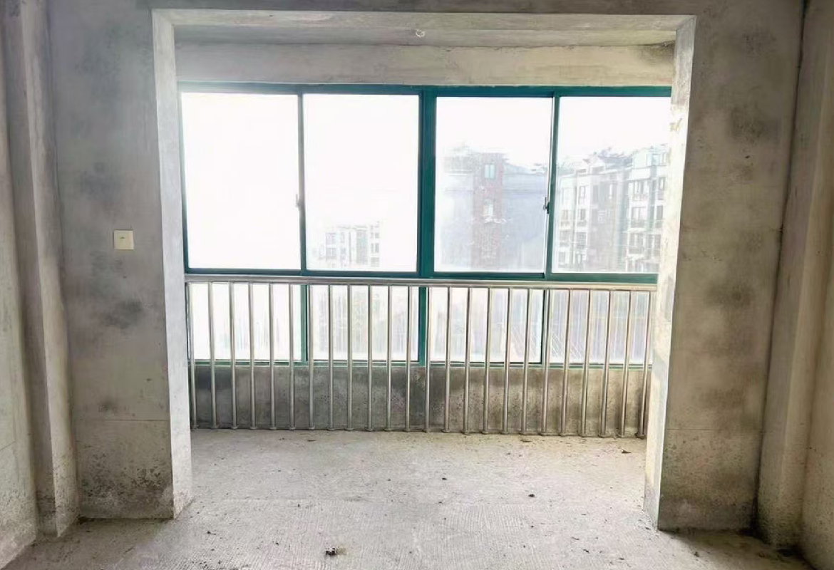 南陵县籍山镇鲁班时代广场、弋江镇栗树园小区共10套房产整体转让公告(国资监测编号GR2026AH2002306)