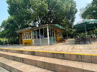 溧阳市104国道南侧、燕山南路西侧（燕山公园游乐场拾翠广场旁场地）招租公告