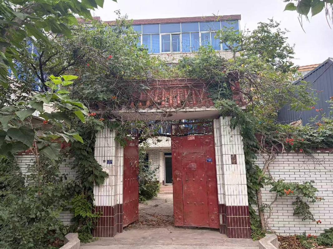 伊犁州财信融通融资担保有限公司位于伊犁州伊宁市新华西路7巷261号房屋（1039.52㎡）对外招租（租期五年）
