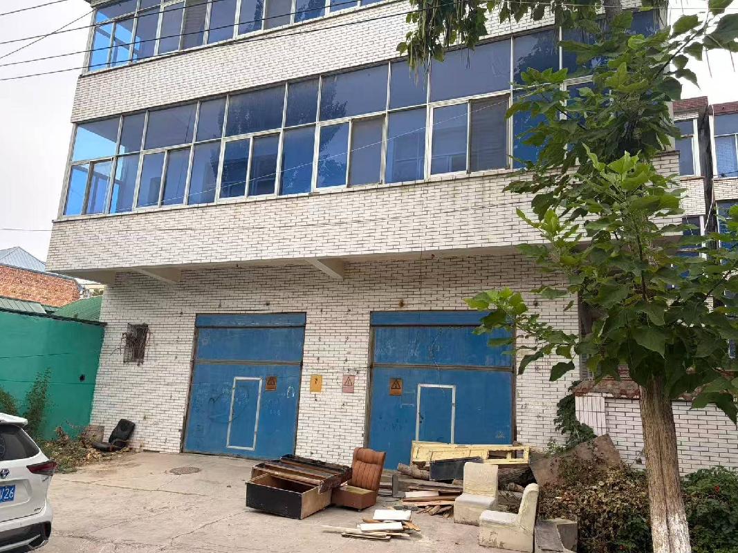 [伊犁哈萨克自治州]伊犁州财信融通融资担保有限公司位于伊犁州伊宁市新华西路7巷261号房屋（1039.52㎡）对外招租（租期五年）