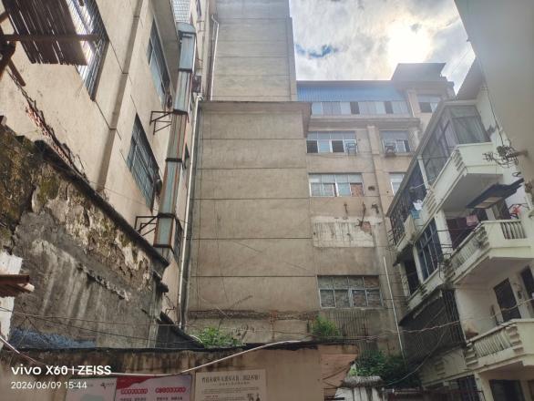 位于邵阳市大祥区红旗路56号5套商业房地产、双清区邵阳大道佘湖山新城 38#地块(华商新外滩 1#楼) 19 套商业房地产、1套住宅房地产及长沙市万家丽北路三段569号银港水晶城3套商业房地产(国资监测编号GR2026HN1003069)