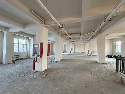 伊犁州财通位于伊宁市解放西路380号东方明珠三期G1G2号楼1单元110室（二楼）约1133.4㎡对外招租，租期三年