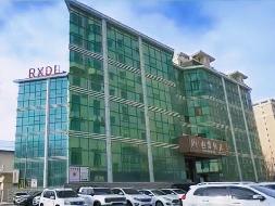 伊犁州财通位于伊宁市深圳路20号AKHAL研发中心一幢301，401及五层自建房约1582.6㎡对外招租，租期三年
