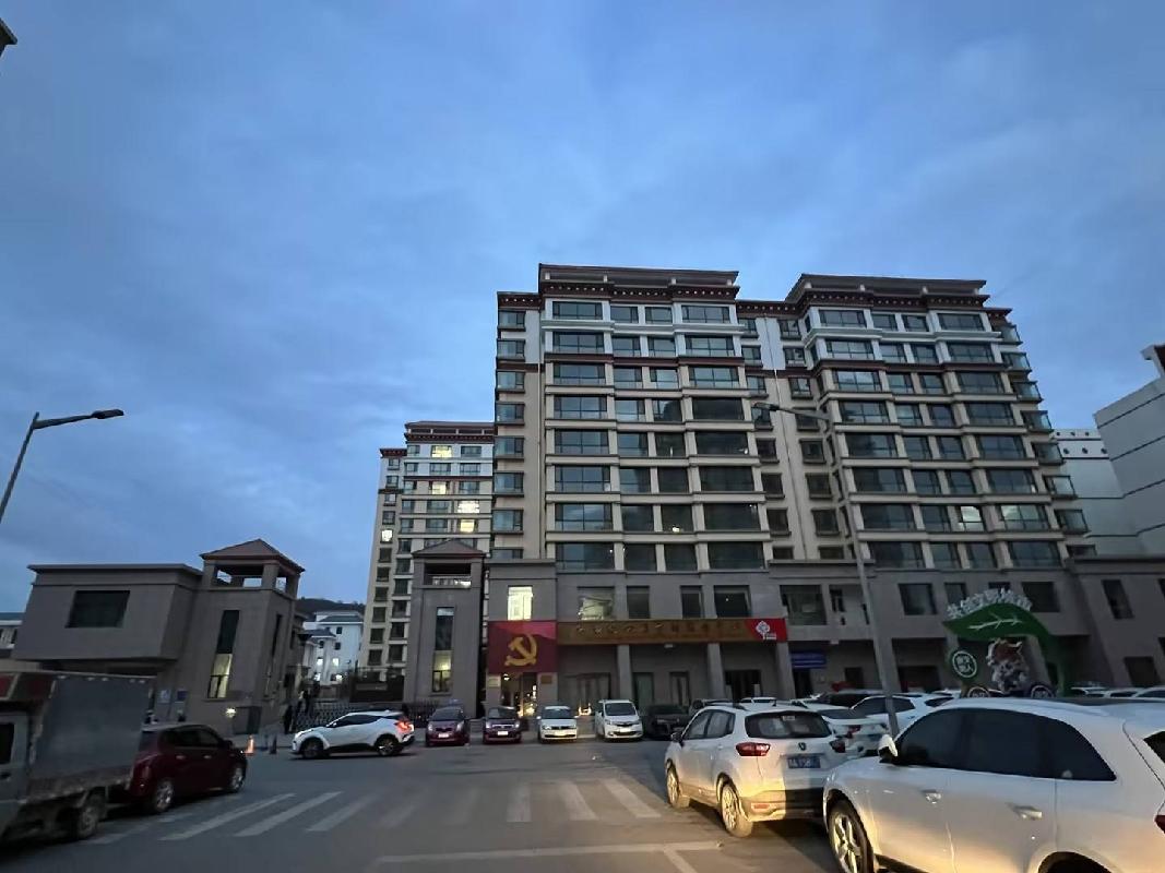甘南州合作市通钦街丽安家园4#住宅楼转让公告（第八次）
