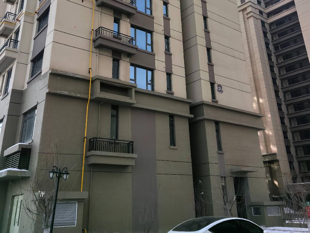 [乌鲁木齐市]乌鲁木齐高新技术产业开发区(新市区)宁波街99号名门之都小区21#服务型公寓1114室-1120室、1214室-1216室（资产包四）