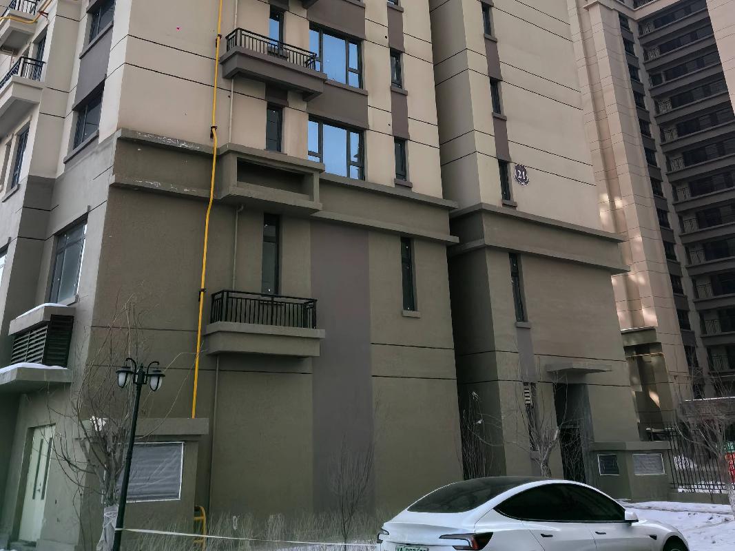 [乌鲁木齐市]乌鲁木齐高新技术产业开发区(新市区)宁波街99号名门之都小区21#服务型公寓914室-920室、1014室-1020室（资产包三）