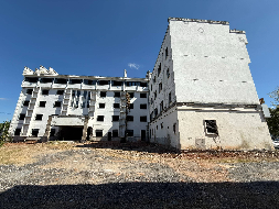 黄山高新技术产业开发区梅林大道51号中国黄山蛇馆主楼房产转让公告(国资监测编号GR2026AH2002331)