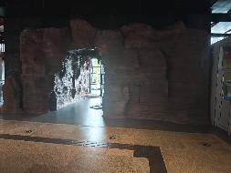【凤凰磁浮文旅】凤凰古城磁浮站343.48㎡门面(国资监测编号GR2026HN1003076)