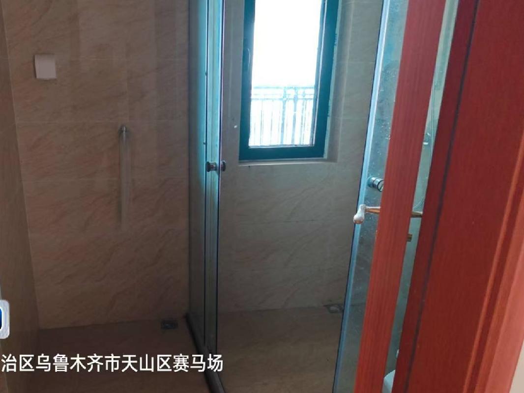 乌鲁木齐热力（集团）有限公司转让位于乌鲁木齐市天山区赛马场路58号澜嘉小区27#底商住宅楼1单元2002室(国资监测编号GR2026XJ1001731)