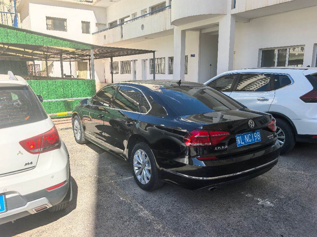 蒙LNC198大众汽车牌SVW71810BU小型轿车1798ml处置