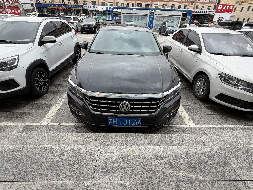 蒙H1012R大众汽车牌SVW71423CT小型轿车1395ml处置