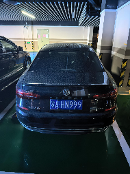 蒙AHN999大众汽车牌SVW71423CT小型轿车1395ml处置