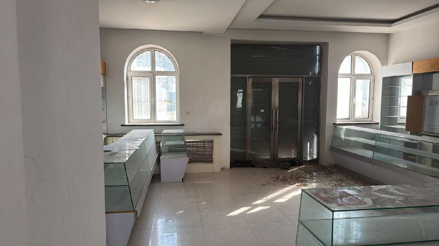 内蒙古自治区满洲里市国检住宅1号楼一层2号房产招租（年租金底价16800.00元/年，租期3年）