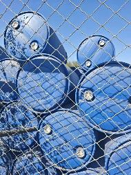 约500个塑料桶(200L/个)转让（中国北方稀土（集团）高科技股份有限公司冶炼分公司）（挂牌底价20元/个）(国资监测编号GR2026NM1004069)