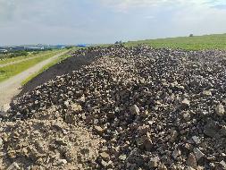 突泉县曙光园区突泉县泓茂粮食贸易有限公司建设项目约28043.8立方米剩余土石料转让(国资监测编号GR2026NM1004064)