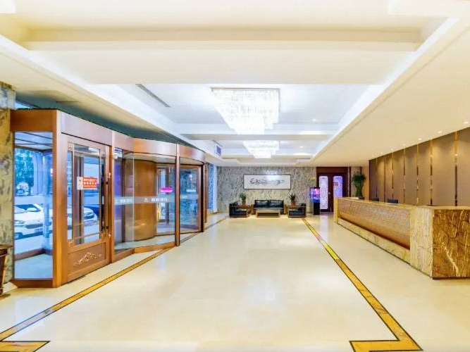 呼和浩特市新城区海拉尔东路586号（现晨枫洒店）房屋建筑物整体招租（年租金底价：3158546.40元，租赁年限：5年）