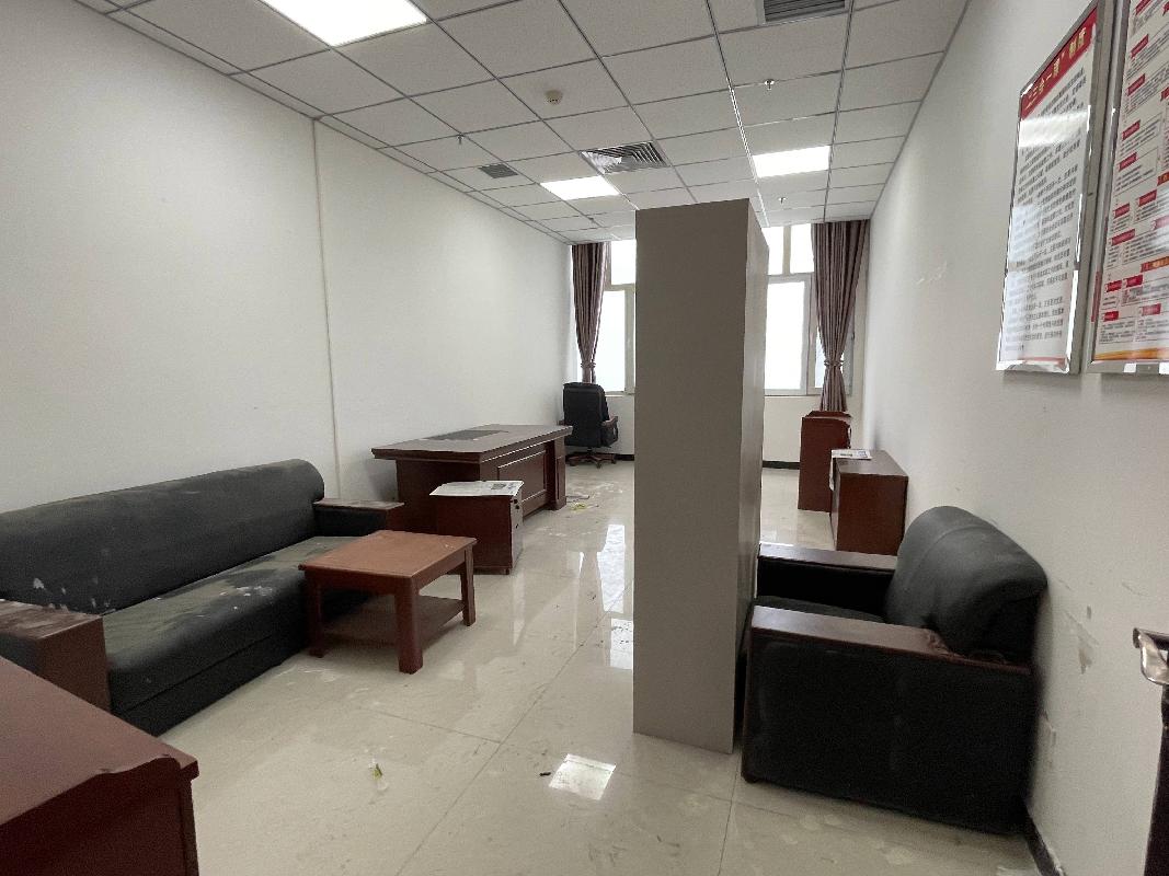 新疆胡杨新城工程项目管理咨询有限公司转让位于第七师天北新区天北大道33-130、131、132、137号房产(国资监测编号GR2026XJ1001744)