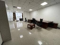 新疆胡杨新城工程项目管理咨询有限公司转让位于第七师天北新区天北大道33-130、131、132、137号房产(国资监测编号GR2026XJ1001744)