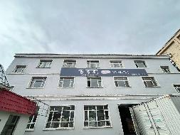 伊犁新华书店有限责任公司位于昭苏县解放路101号原库房2-3层建筑面积约854㎡对外招租，租期二年