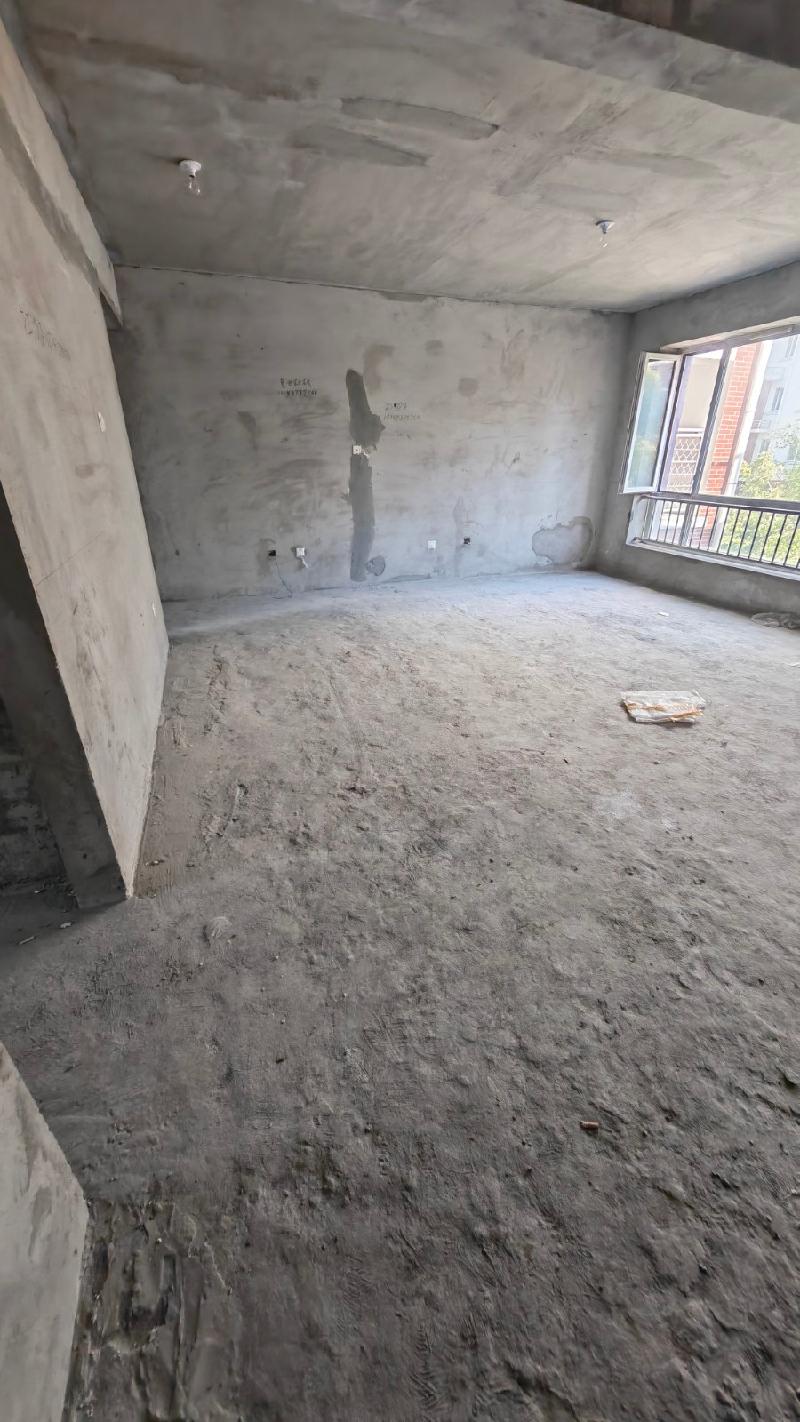 内蒙古自治区通辽市霍林郭勒市龙兴世纪城小区18#1-202房产整体转让(国资监测编号GR2026NM1004149)