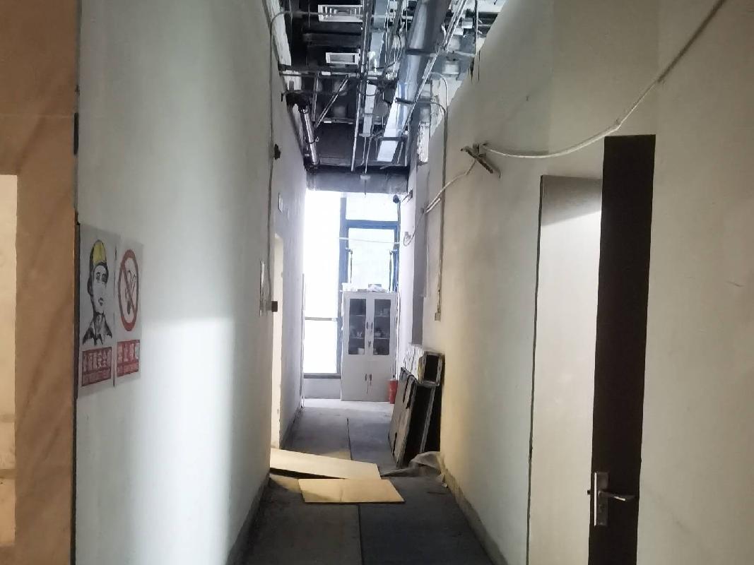 北京市丰台区丽泽金融商务区北京芙蓉大厦写字楼2楼440㎡房产(国资监测编号GR2026HN1003138)