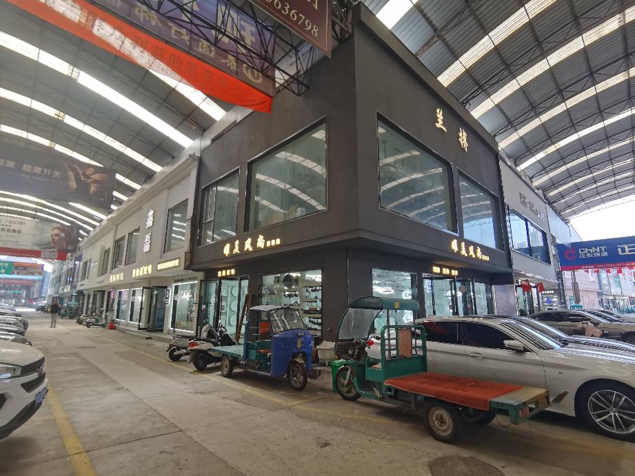 邹区灯具城中区六幢25号招租公告