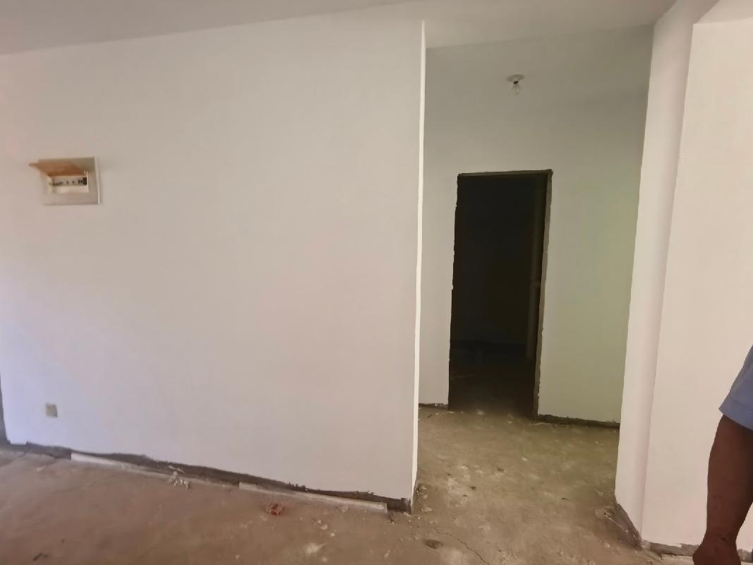 呼市和林格尔县城关镇蓝山国际C8号楼1单元1层102号住宅转让（和林环投公司）(国资监测编号GR2026NM1004180)