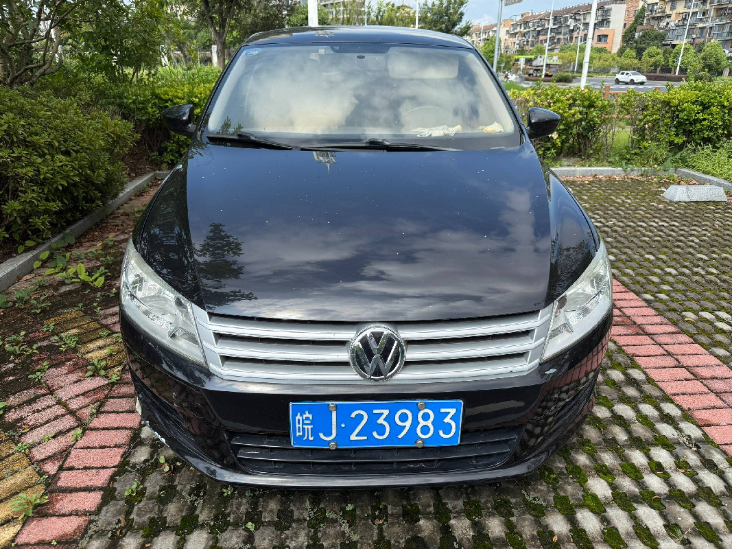 [黄山市]报废大众汽车牌SVW71612GS（皖J23983）小型轿车转让公告