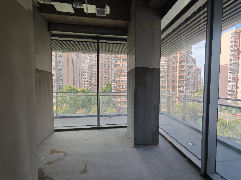 淮安市清江浦区金融中心D区D3号楼（13号楼）5、6层及20-207号商铺