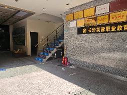 长沙经济技术开发区楚天中苑101、102、205、206号商业房产整体招租(国资监测编号GR2026HN1003142)