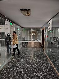 呼和浩特市新城区兴安南路5号心寰大厦一层南半边、七层南半边房产分别出租项目