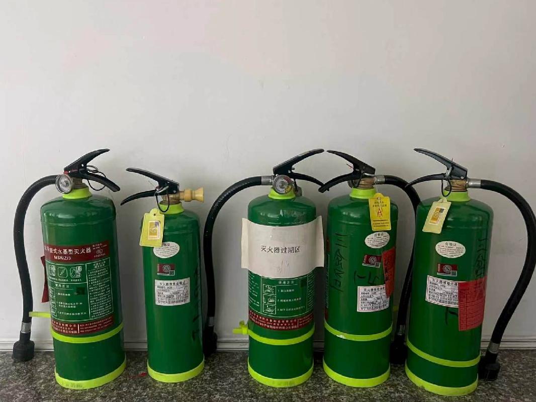 东宁市三岔口朝鲜族镇中心卫生院一批废旧灭火器捆绑转让交易公告(国资监测编号GR2026HL2005904)