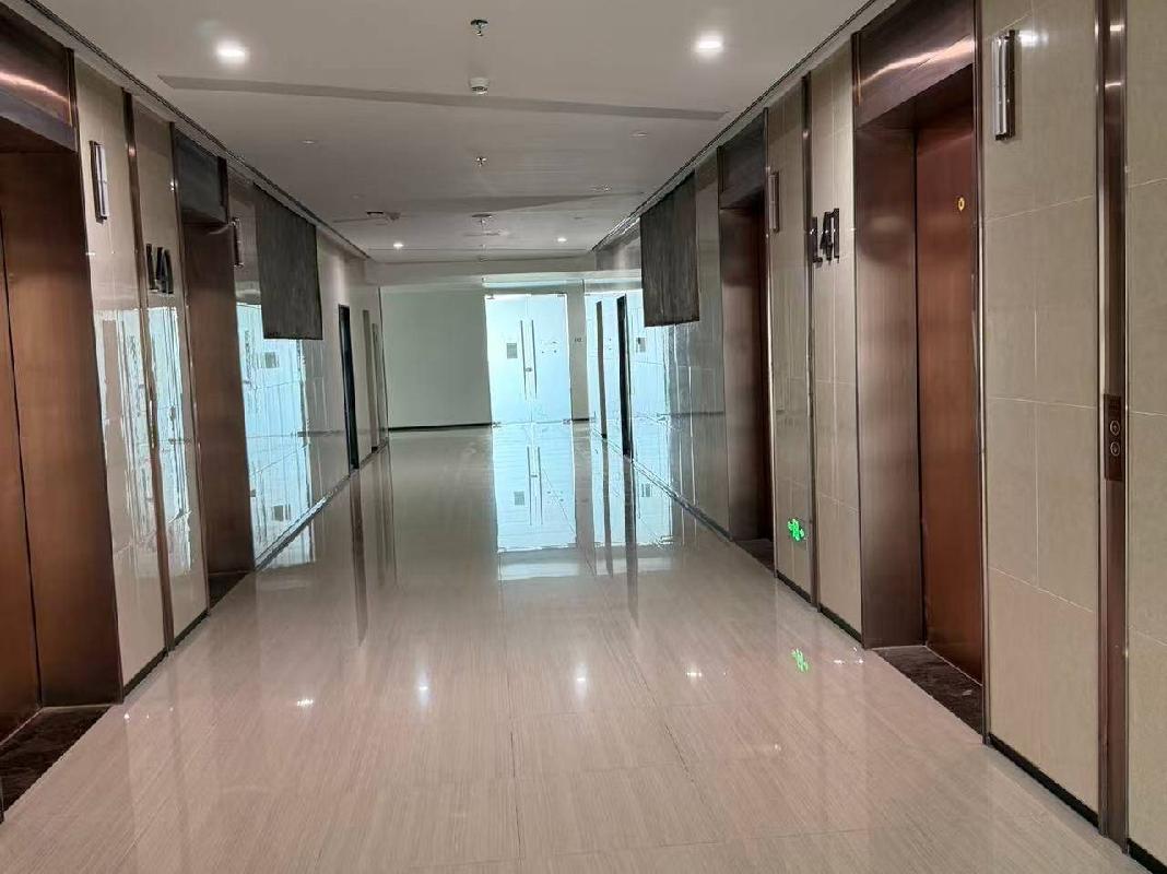 [长沙市]长沙市天心区湘江中路二段178号汇景发展环球中心写字楼41楼2252.44㎡